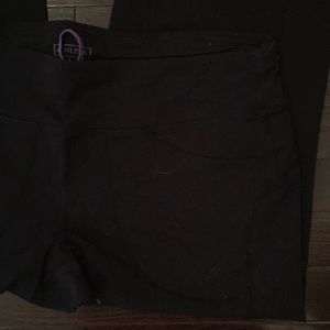 Athleta Pants - Athleta crop pants with pockets Athleta Pants - Athleta crop pants with pockets